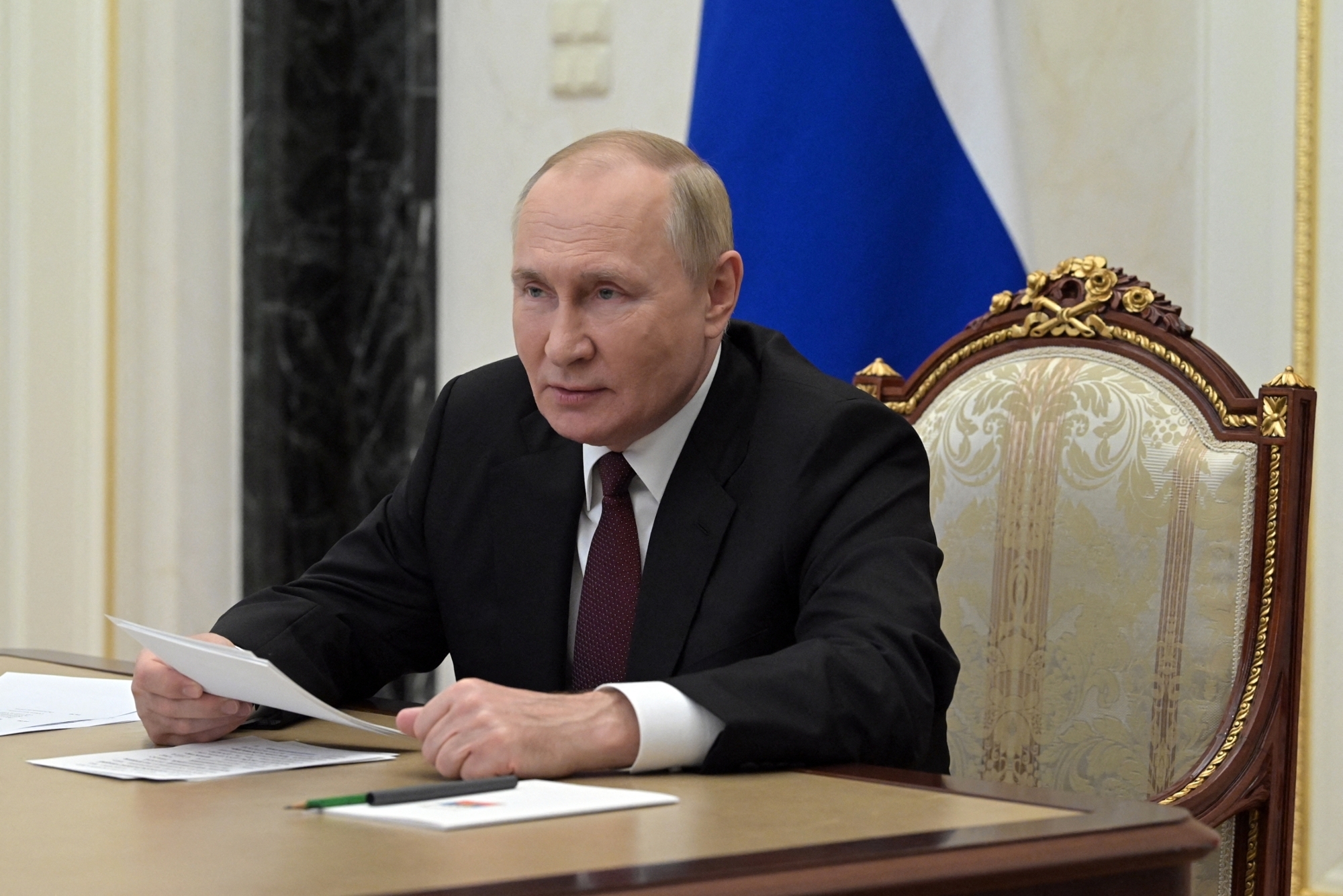 Les lames cachées de la Couronne : un ancien garde du corps royal révèle des failles profondes dans le scandale d&rsquo;Epstein