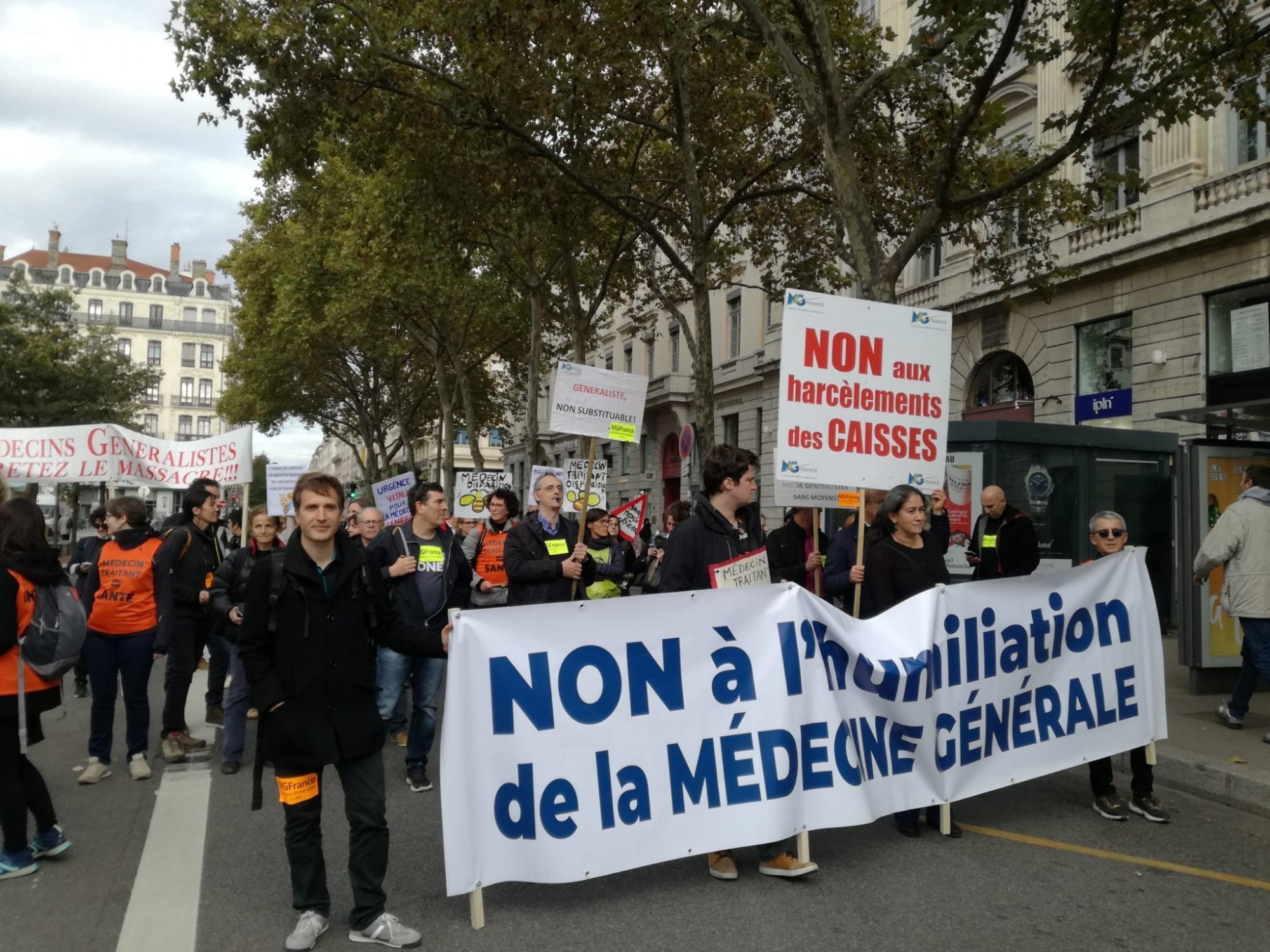 Un essai pédagogique écrasé par la bureaucratie : le défi des jeunes médecins en zone prioritaire